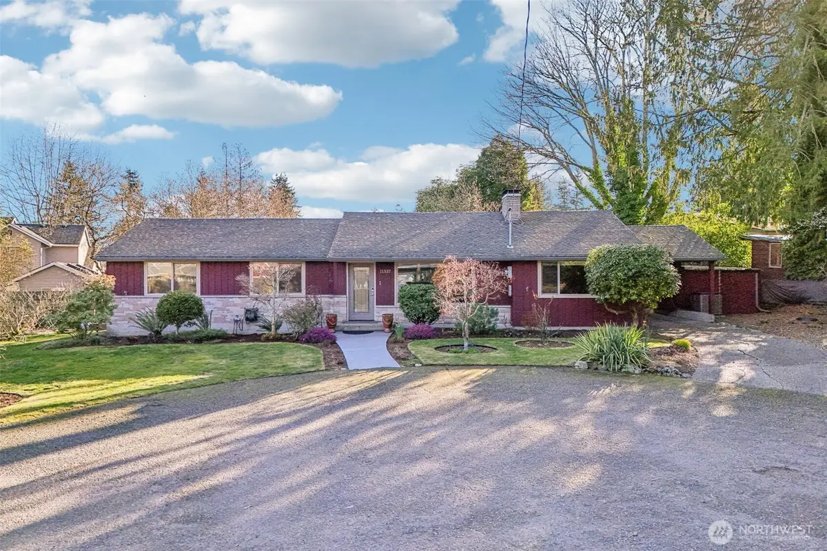 11537 Corliss Avenue N, Seattle, WA 98133 - #1