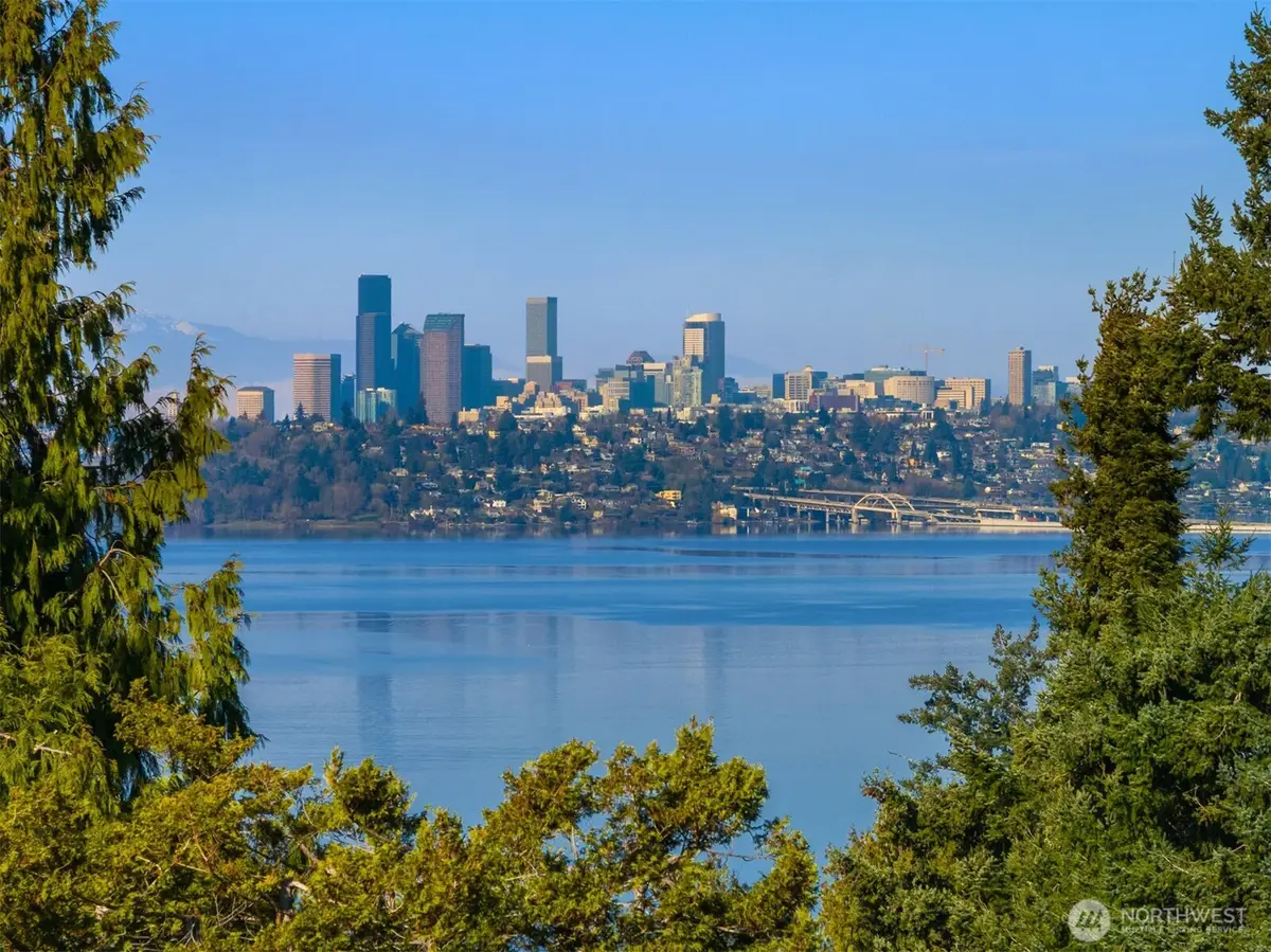 4701 84th Avenue Se, Mercer Island, WA 98040 - #1