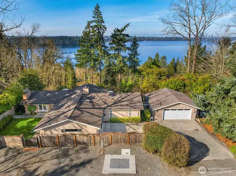 4701 84th Avenue Se, Mercer Island, WA 98040 - #3