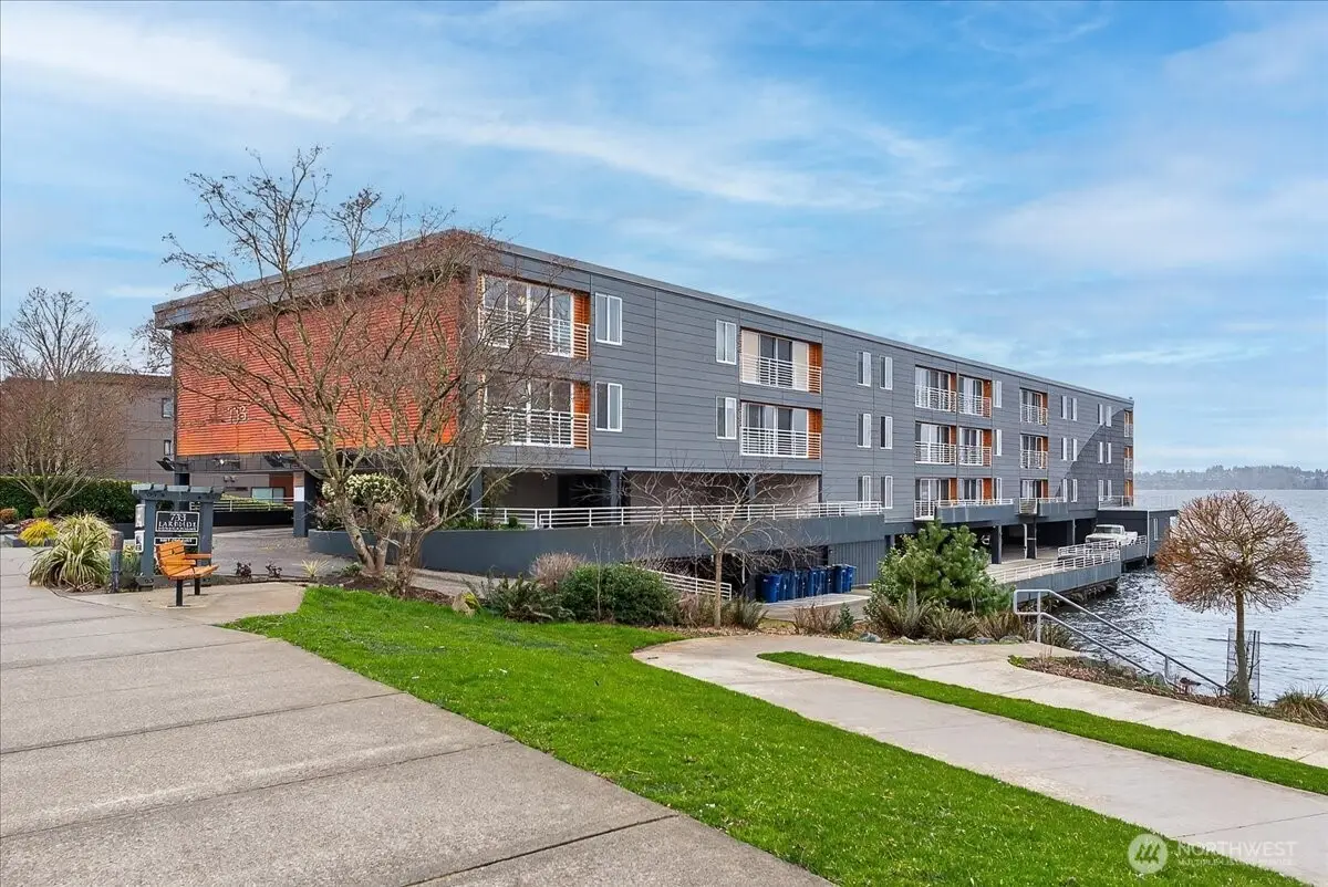 733 Lake Street S #104, Kirkland, WA 98033 - #1