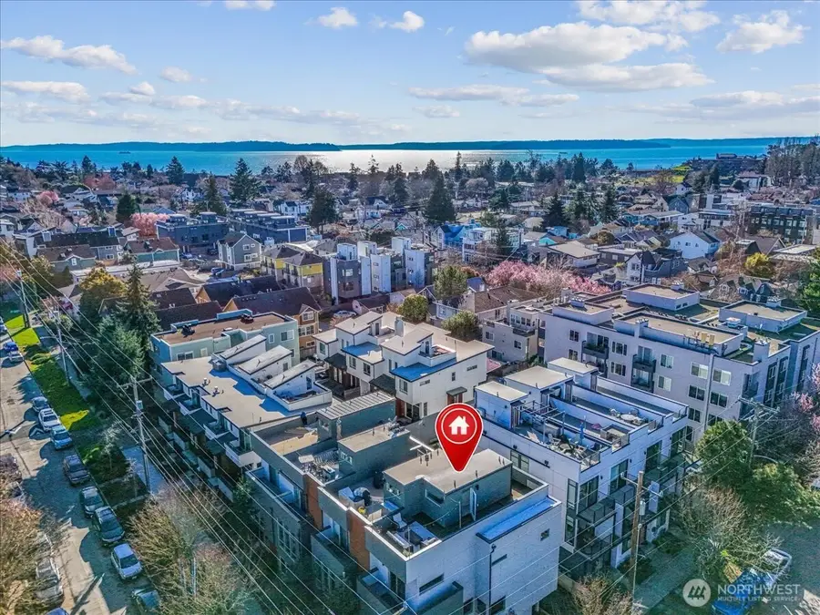 3001 60th Avenue Sw, Seattle, WA 98116 - #3