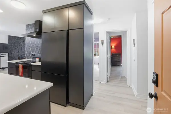 4525 S Henderson Street #102, Seattle, WA 98118