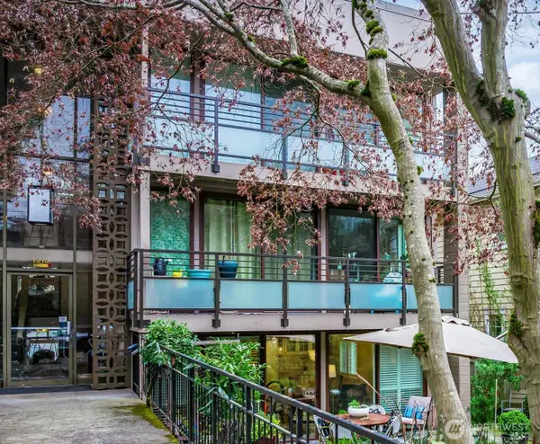 1616 41st Avenue E #101, Seattle, WA 98112