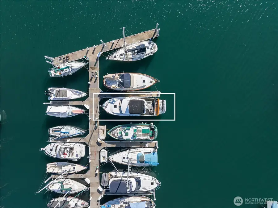 141 Parfitt Way Sw #D34, Bainbridge Island, WA 98110 - #2