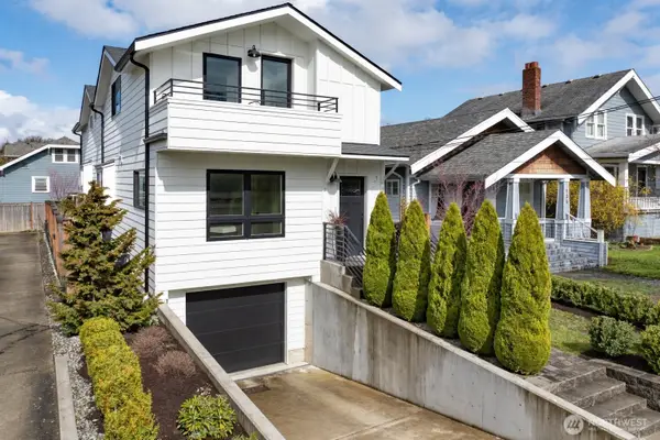 132 NE 52nd Street, Seattle, WA 98105