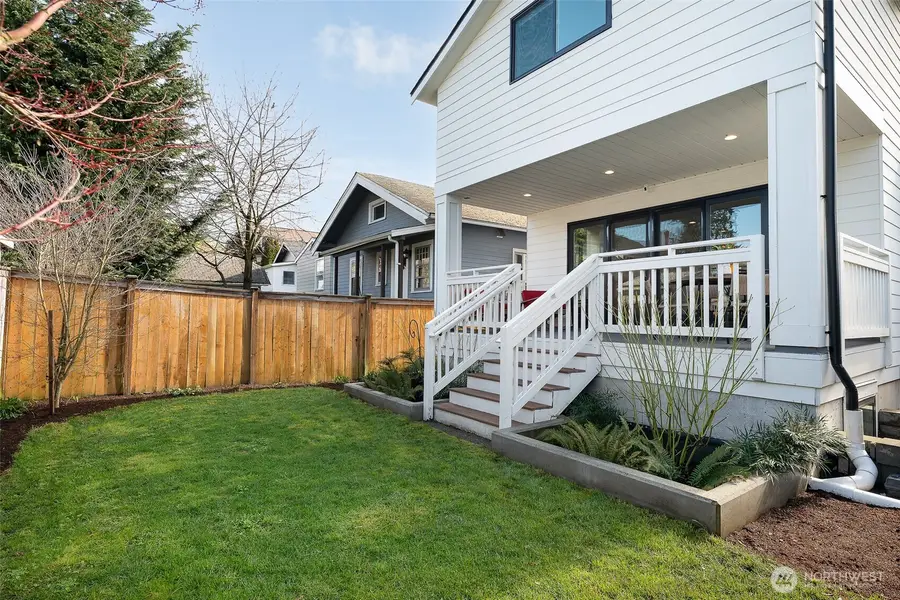 132 NE 52nd Street, Seattle, WA 98105 - #3