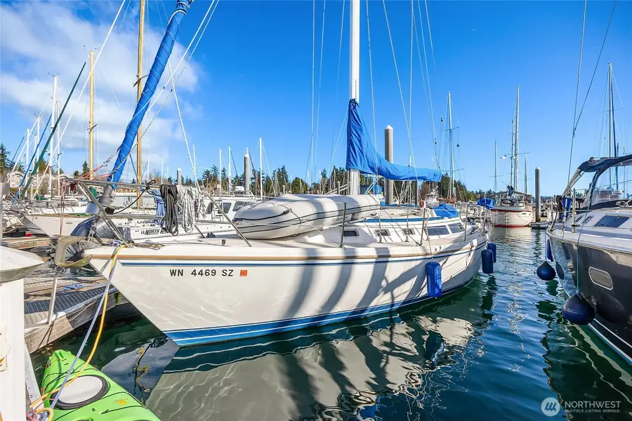 141 Parfitt Way Sw #C39, Bainbridge Island, WA 98110 - #2