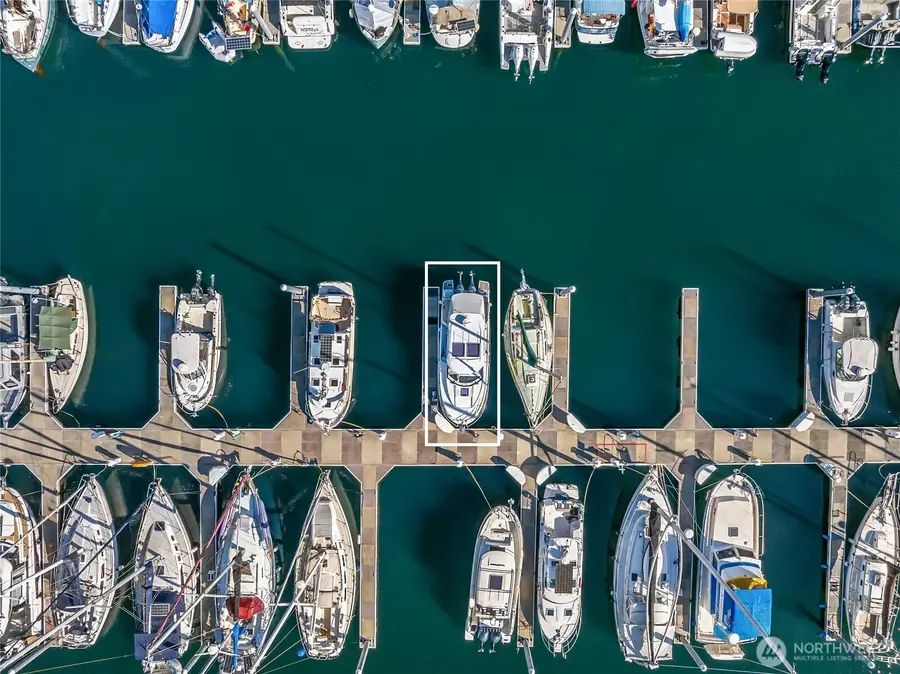 141 Parfitt Way Sw #B37, Bainbridge Island, WA 98110 - #2