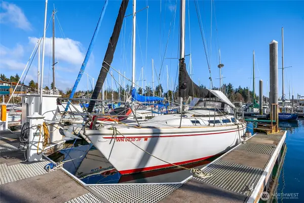 141 Parfitt Way Sw #D31, Bainbridge Island, WA 98110