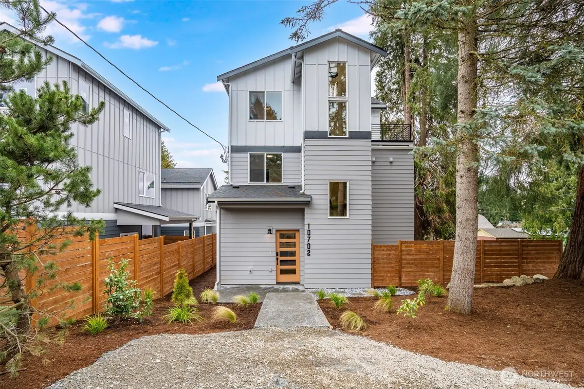 10702 Linden Avenue N, Seattle, WA 98133 - #1