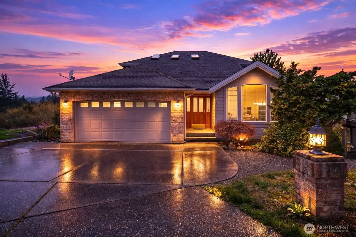 1924 5th Street Se, Puyallup, WA 98372 - #1