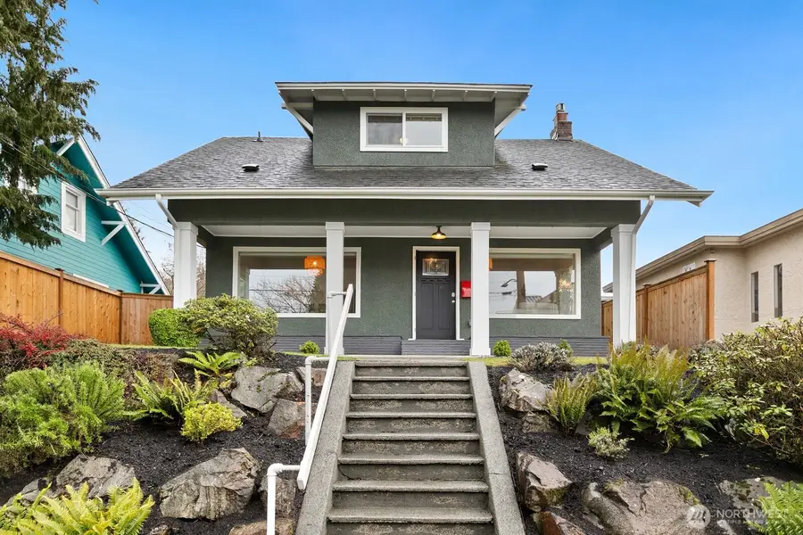 4207 SW Manning St, Seattle, WA 98116 - #2