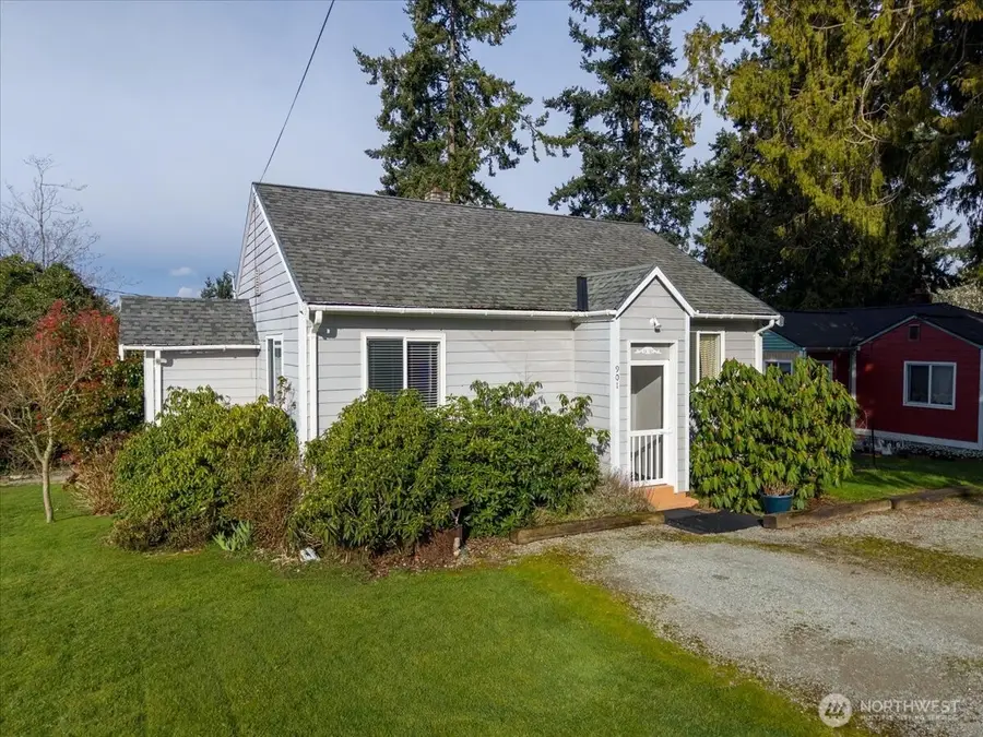 901 N 8th Street, Mount Vernon, WA 98273 - #2