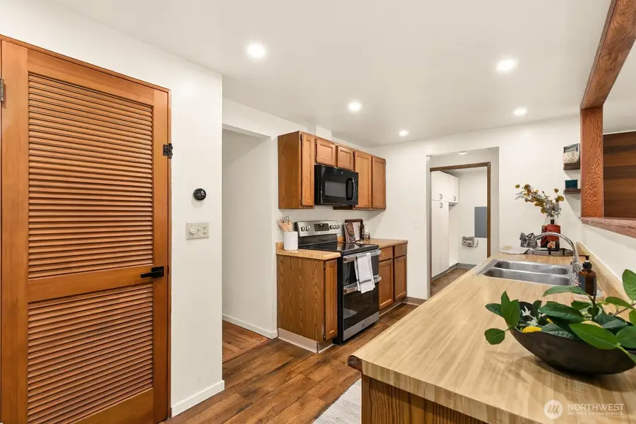 16137 120th Avenue Se, Renton, WA 98058 - #3