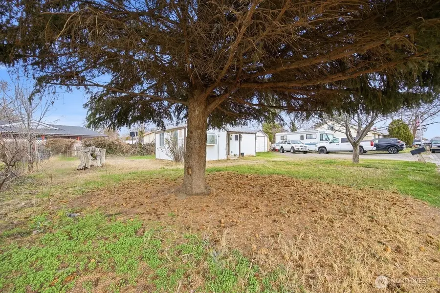 17 E 13th Ave, Kennewick, WA 99336 - #2