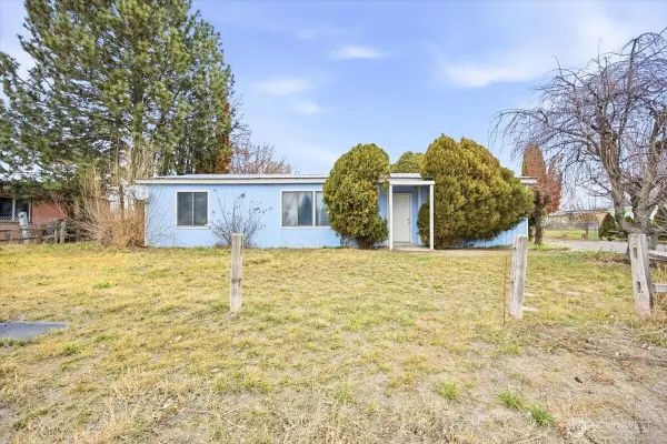 2702 W Dusty Lane, Benton City, WA 99320