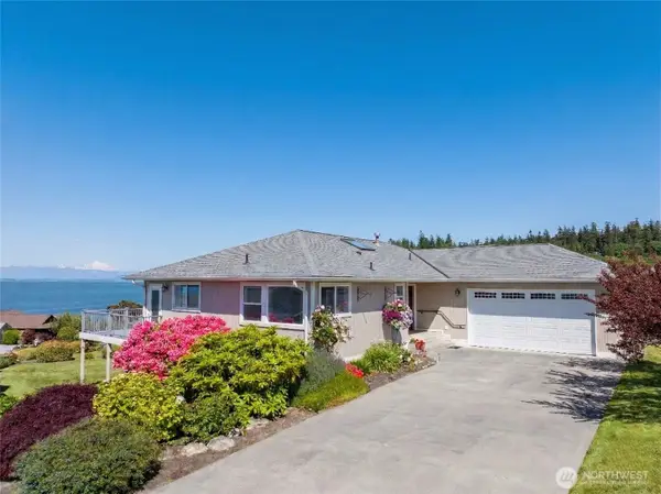 1042 Shorecrest Place, Camano Island, WA 98282