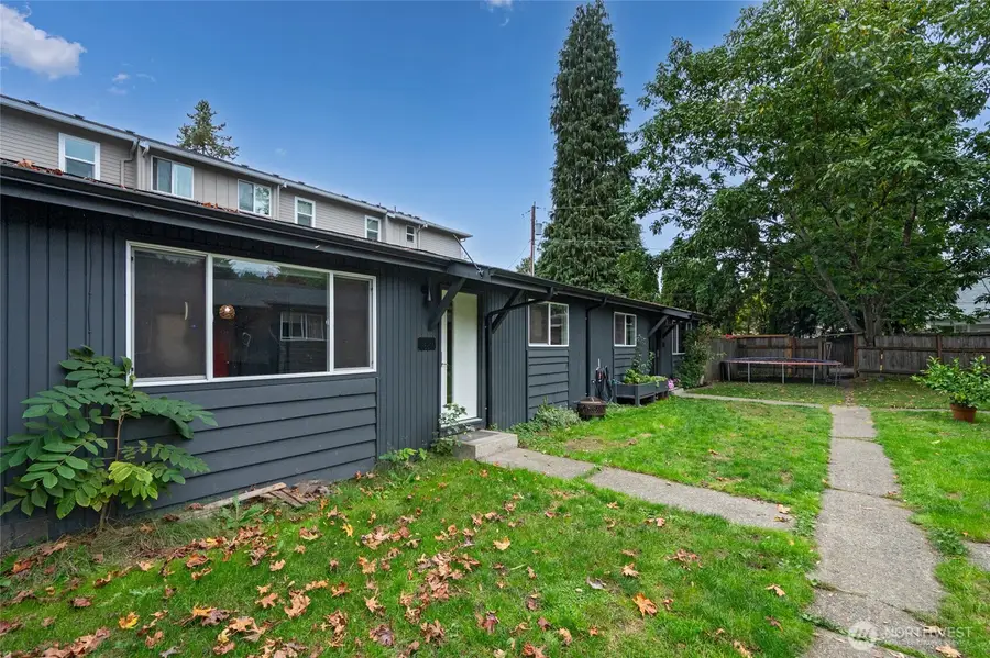 330 SE Clark Street, Issaquah, WA 98027 - #2