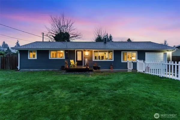 15304 Larch Way, Lynnwood, WA 98087