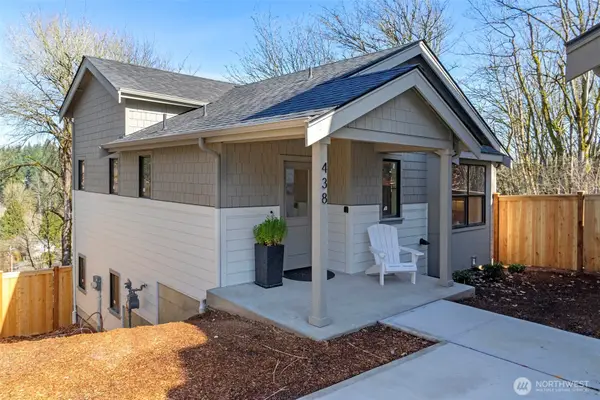 438 20th Ave, Kirkland, WA 98033