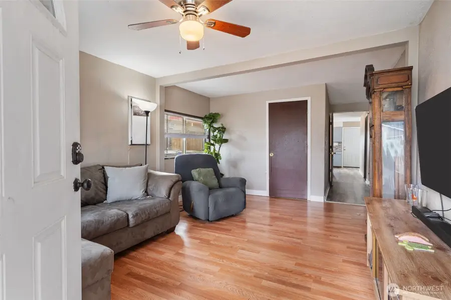 602 Burcham Street, Kelso, WA 98626 - #3