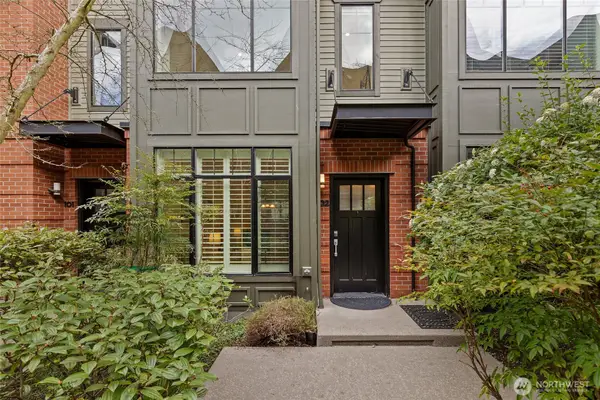 10595 NE 12th Place #102, Bellevue, WA 98004