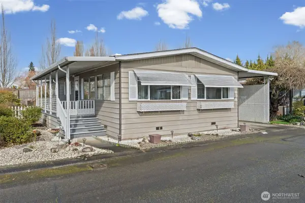 1402 22nd Street Ne #11, Auburn, WA 98002