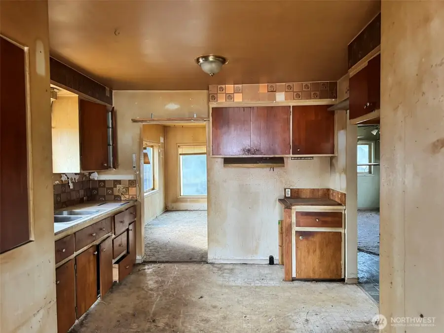 110 Elm Street N, Omak, WA 98841 - #2