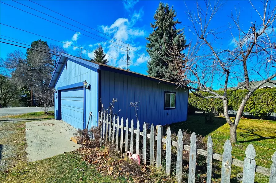 2501 Sunset Highway, East Wenatchee, WA 98802 - #3