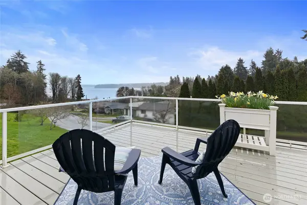 9011 Roanoke Road Ne, Bremerton, WA 98311