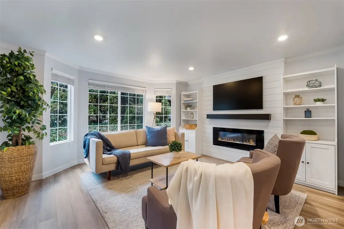 10016 NE 120th Lane #F103, Kirkland, WA 98034 - #1