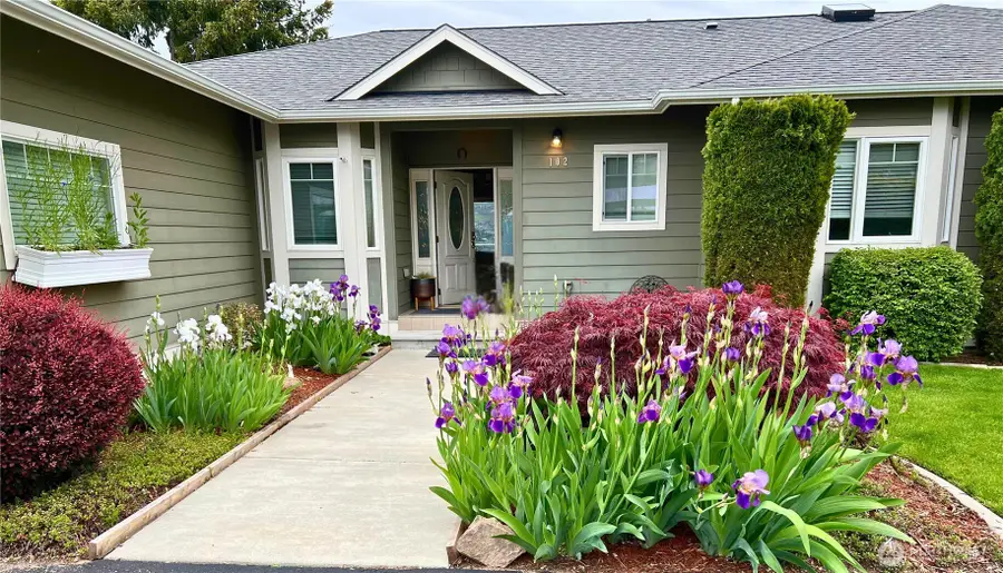 1601 Maiden Lane #E102, Wenatchee, WA 98801 - #3