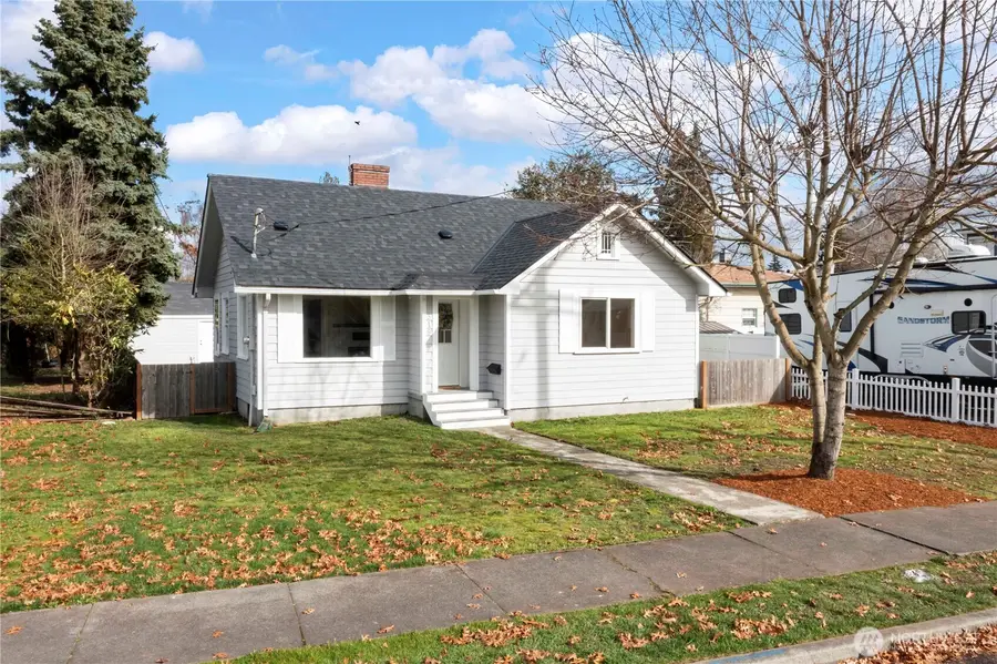 319 4th Avenue Se, Puyallup, WA 98372 - #2