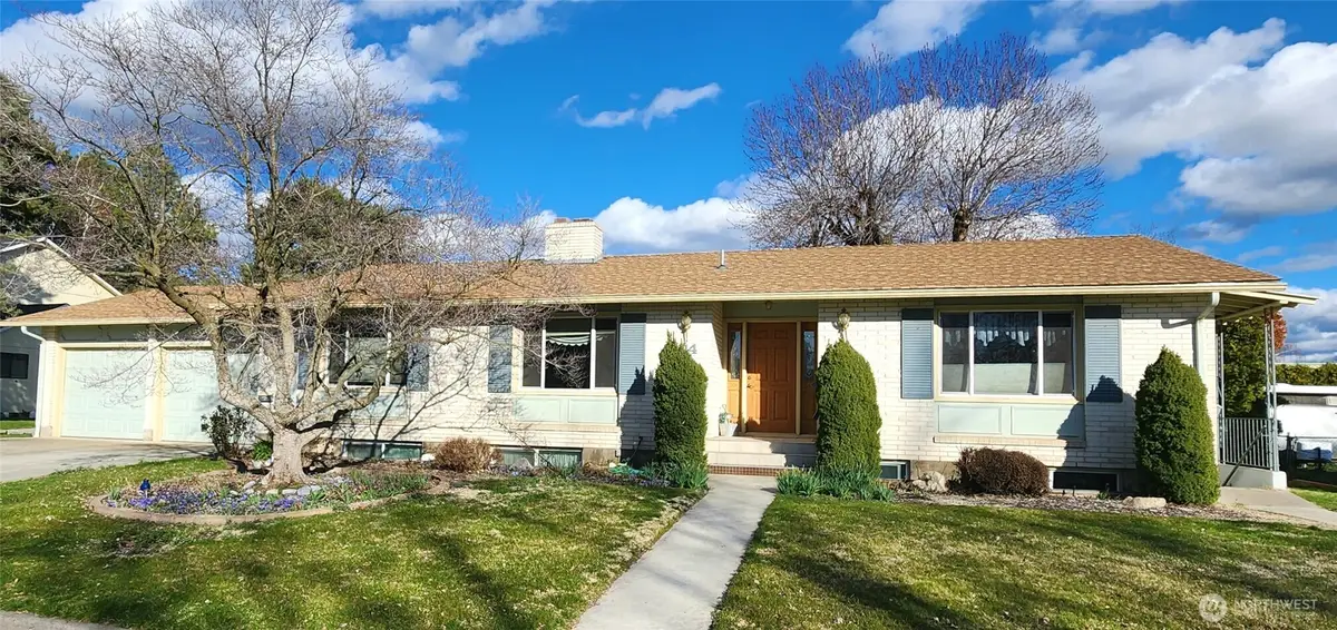 114 Cedar Avenue, College Place, WA 99324 - #1