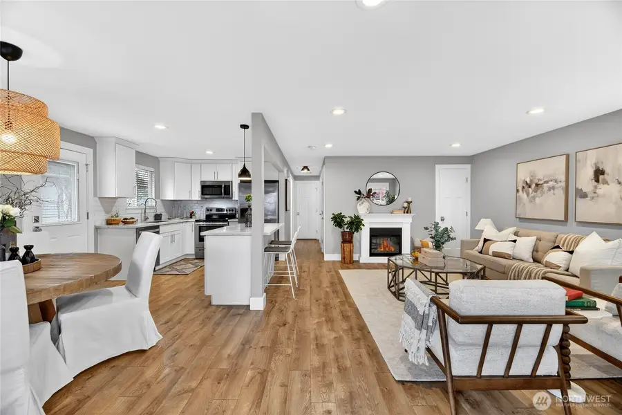 3235 38th Avenue Sw, Seattle, WA 98126 - #3