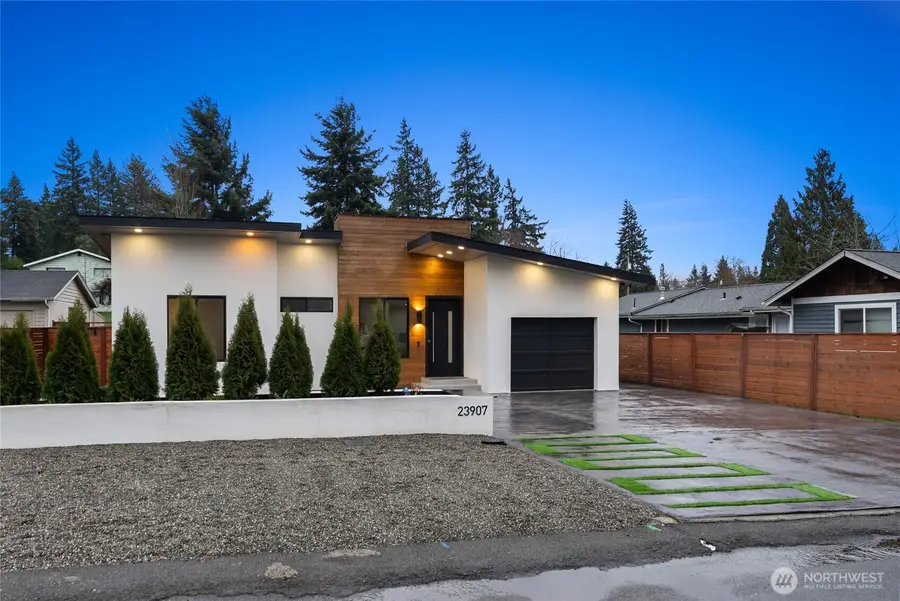 23907 53rd Avenue W, Mountlake Terrace, WA 98043 - #2