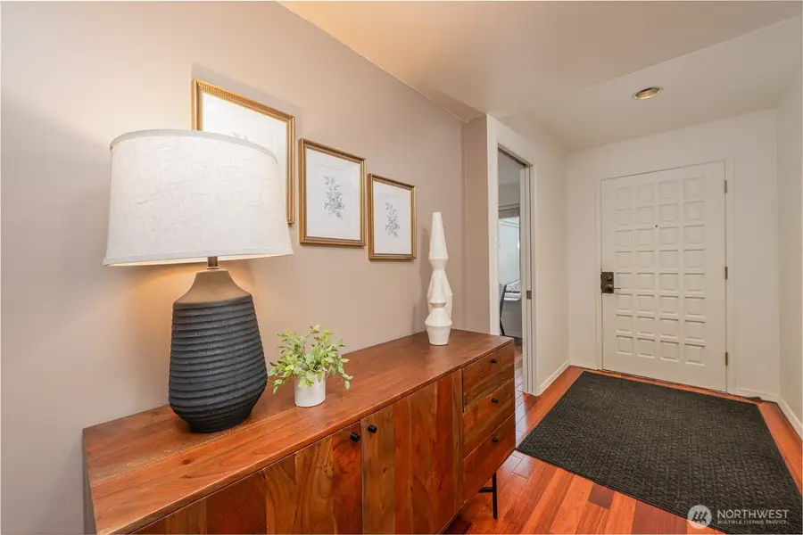 6536 Park Point Lane Ne, Seattle, WA 98115 - #2