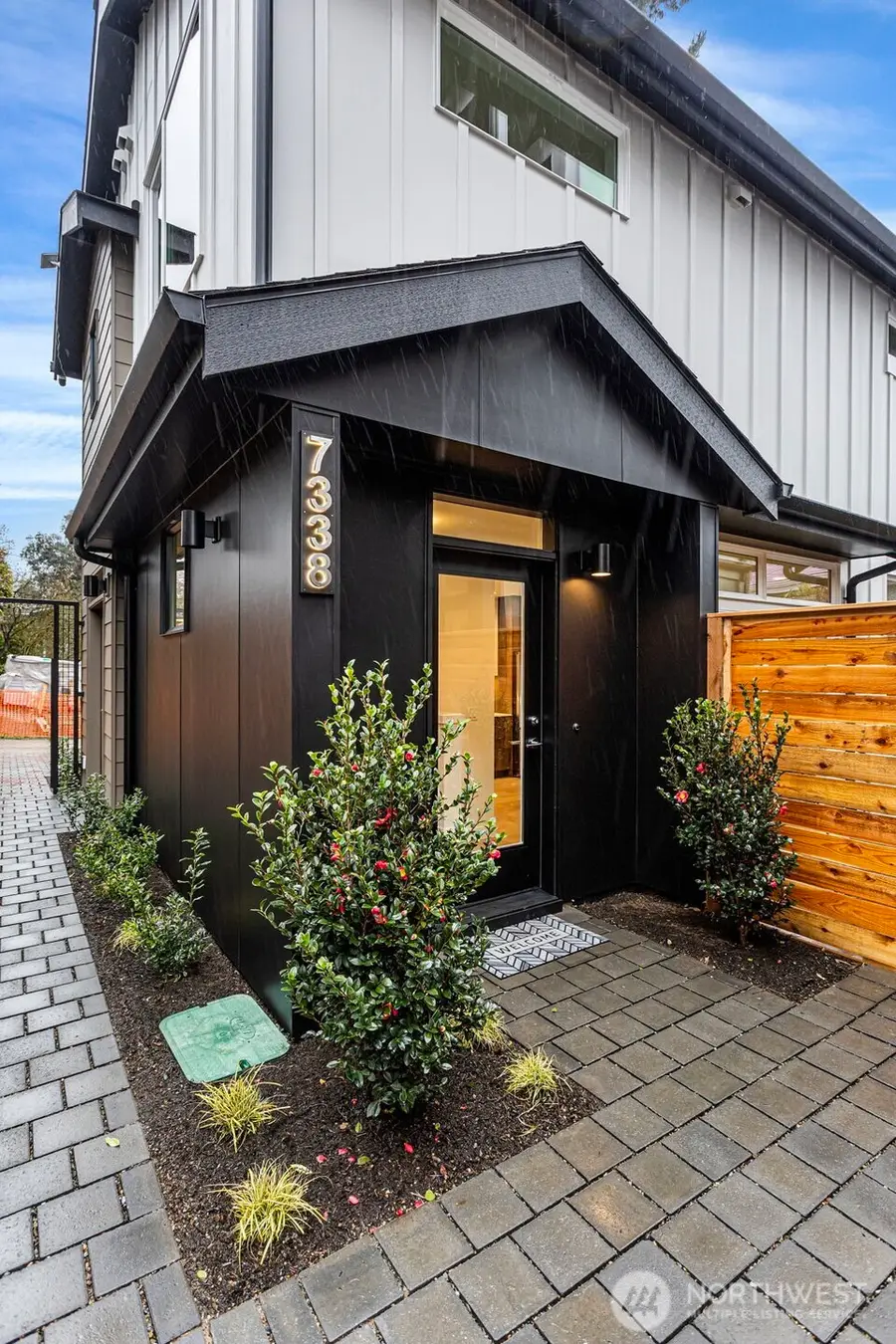 7338 27th Avenue Nw, Seattle, WA 98117 - #2