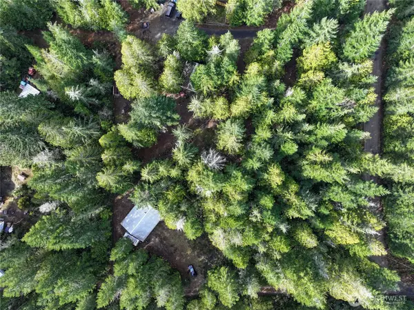 260 NE Kissin Tree Lane, Tahuya, WA 98588