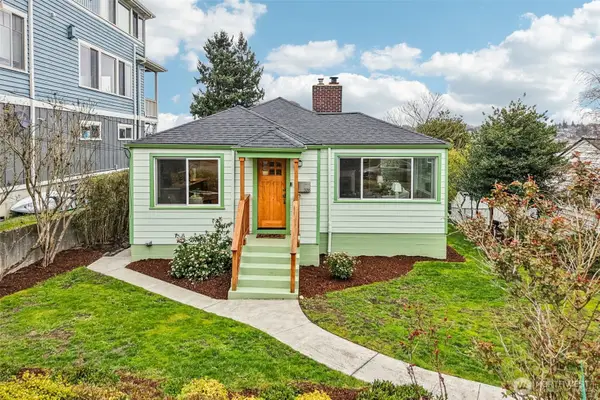 3216 24th Avenue W, Seattle, WA 98199