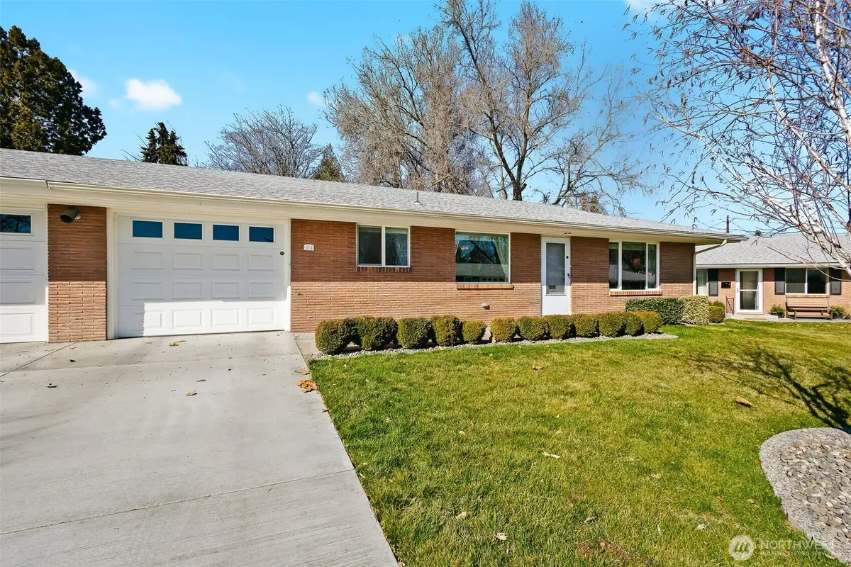 404 N 39th Avenue, Yakima, WA 98902 - #1