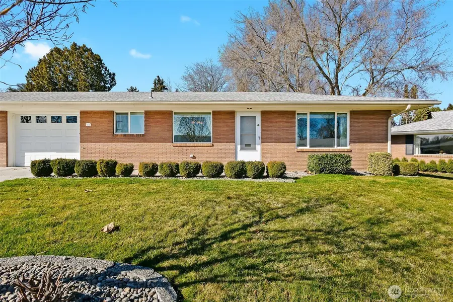 404 N 39th Avenue, Yakima, WA 98902 - #2