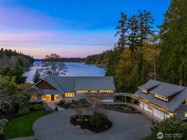 10478 Arrow Point Drive Ne, Bainbridge Island, WA 98110