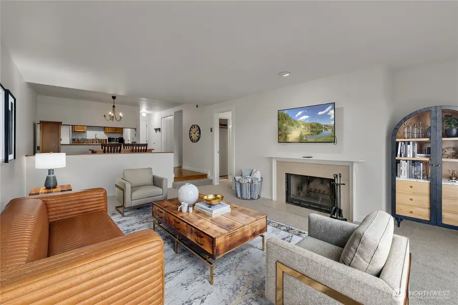 2253 Gilman Drive W #105, Seattle, WA 98119 - #2