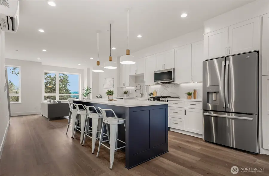 8923 166th Ave Ne #102, Redmond, WA 98052 - #2