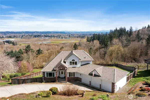 5805 51st Ave Ct E, Tacoma, WA 98443