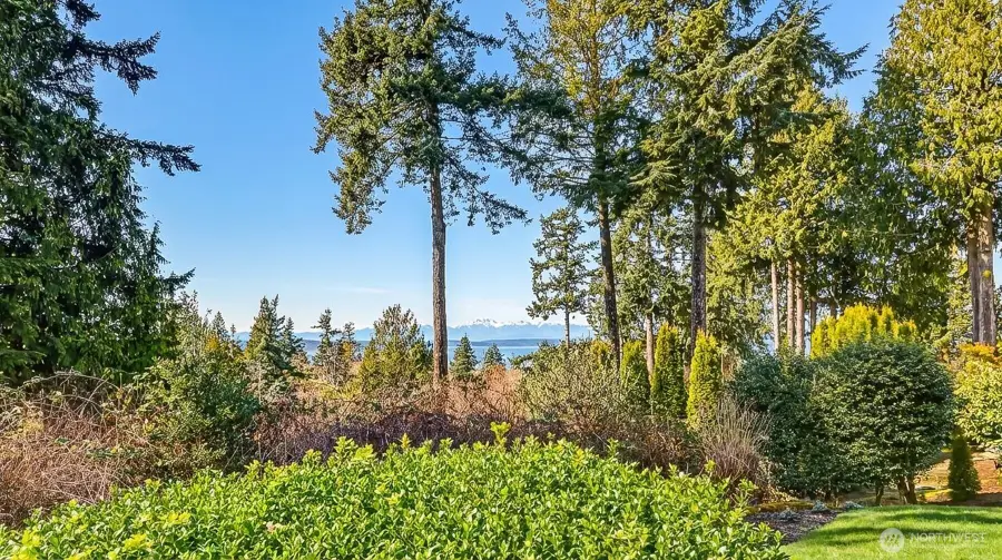 2710 Viewcrest Avenue, Everett, WA 98203 - #3