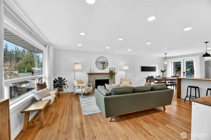 22207 54th Avenue W, Mountlake Terrace, WA 98043 - #2