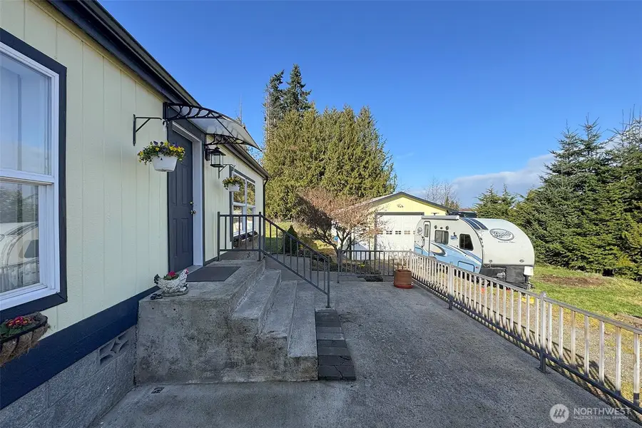 202 S Bayview Avenue, Port Angeles, WA 98362 - #2