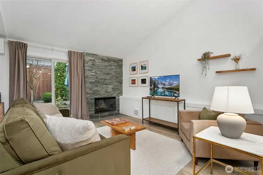 15929 3rd Place Sw #D, Burien, WA 98166 - #3